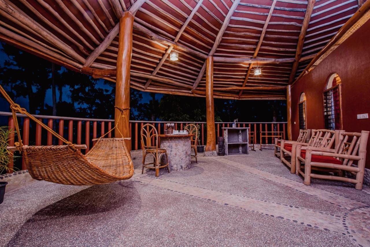 อาเตรมารู จังเกิ้ล รีทรีต Hotel Puerto Princesa ภายนอก รูปภาพ