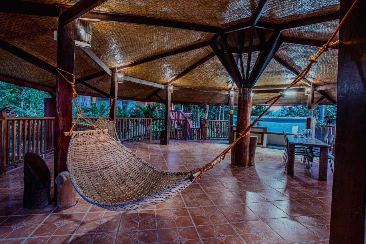 อาเตรมารู จังเกิ้ล รีทรีต Hotel Puerto Princesa ภายนอก รูปภาพ