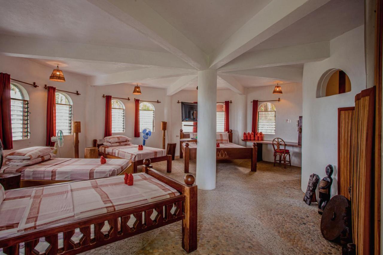 อาเตรมารู จังเกิ้ล รีทรีต Hotel Puerto Princesa ภายนอก รูปภาพ