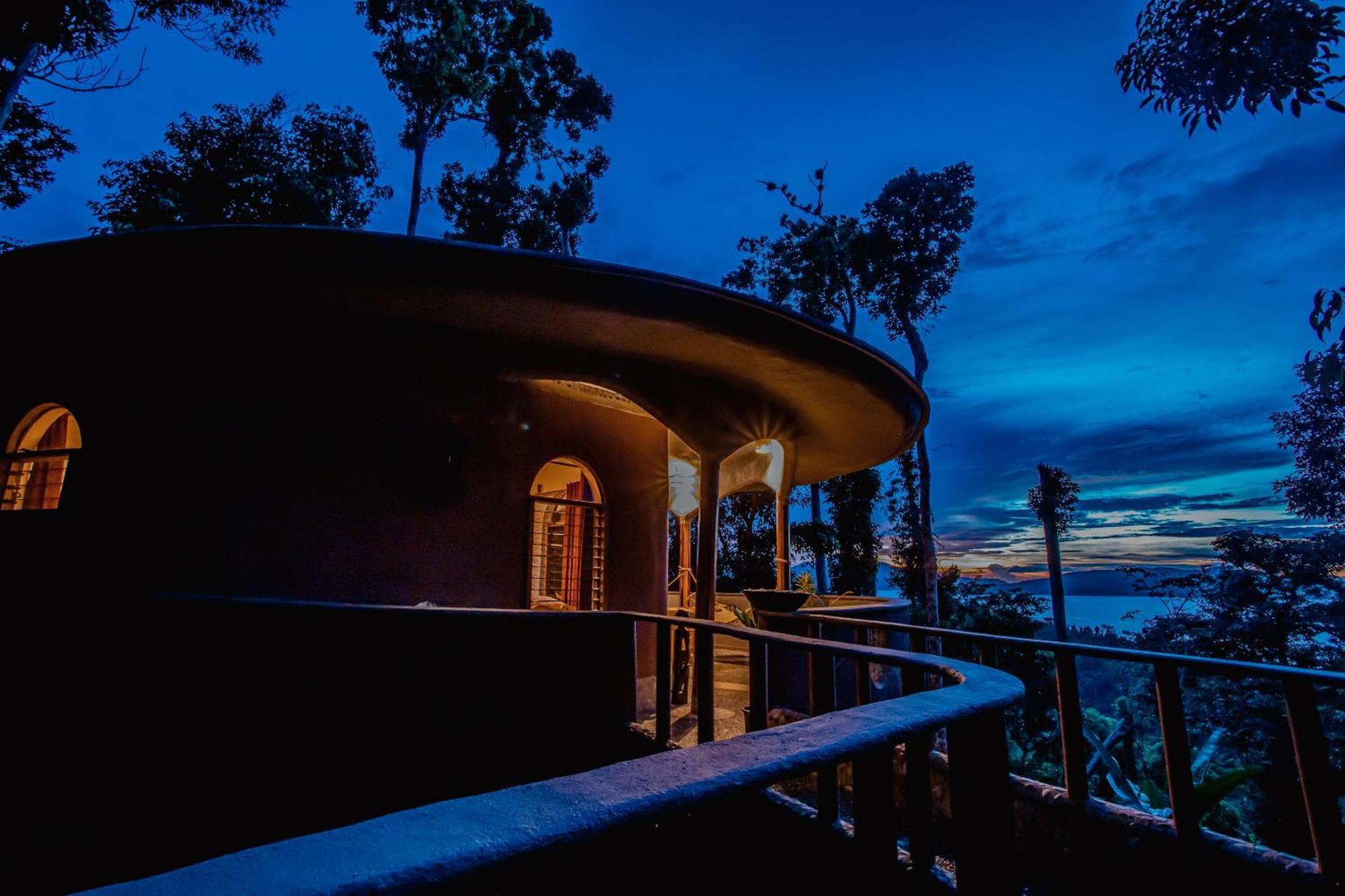 อาเตรมารู จังเกิ้ล รีทรีต Hotel Puerto Princesa ภายนอก รูปภาพ